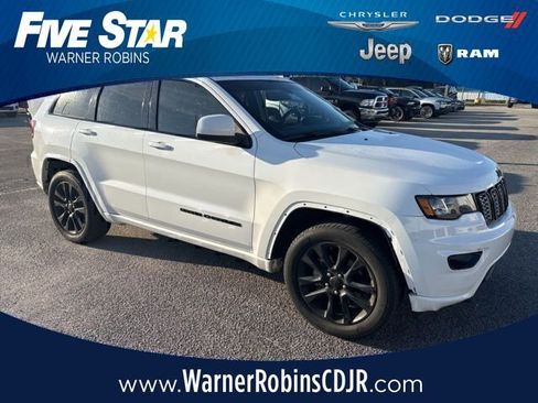 Used 2019 Jeep Grand Cherokee Altitude RWD image 1