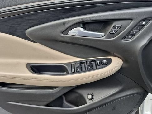 Used 2017 Buick Envision Essence FWD image 15