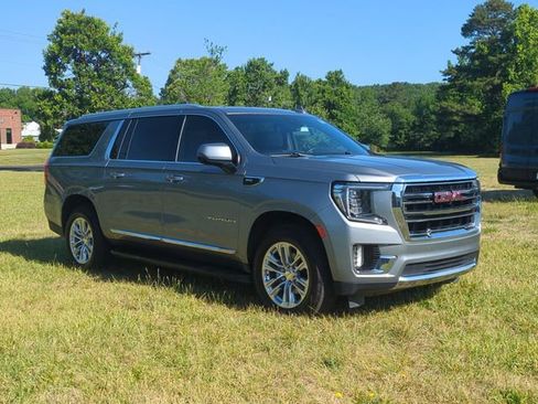 Used 2023 GMC Yukon XL SLT w/ SLT Premium Package AWD/4WD image 15