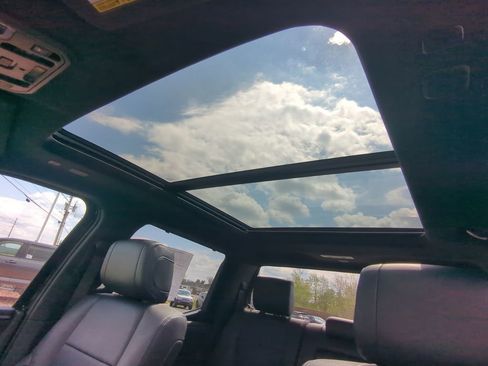 Used 2023 Toyota Tundra Platinum AWD/4WD image 22