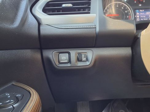 Used 2020 GMC Acadia SLE AWD/4WD image 13