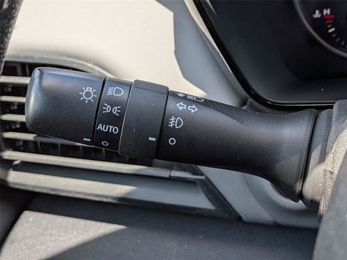 Certified 2025 Subaru Outback Premium AWD/4WD image 24
