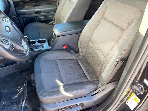 Used 2016 Ford Flex SEL image 18