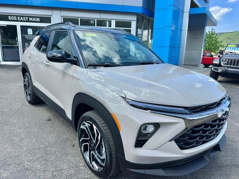 New 2026 Chevrolet TrailBlazer RS w/ Driver Confidence Package AWD/4WD image 2