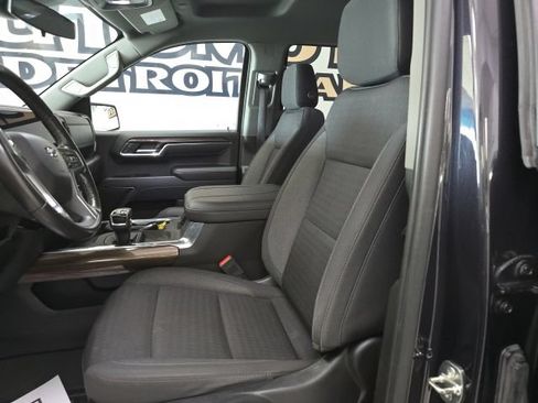 Used 2023 Chevrolet Silverado 1500 RST AWD/4WD image 17