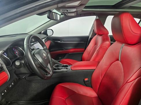 Used 2019 Toyota Camry XSE image 18