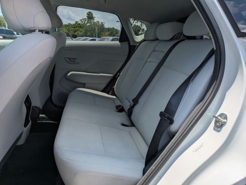 Used 2025 Hyundai Kona SEL FWD image 14