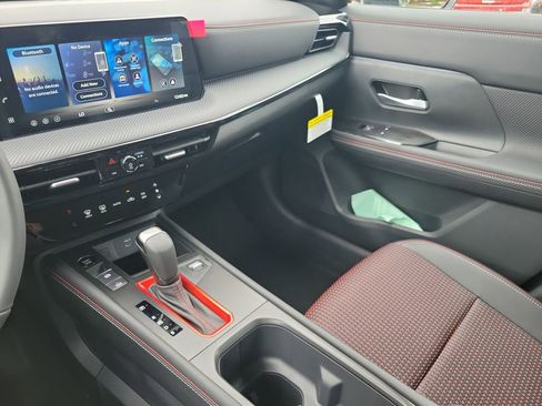 New 2026 Nissan Kicks SR FWD image 29
