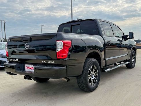 Used 2024 Nissan Titan SV w/ SV Convenience Package AWD/4WD image 7