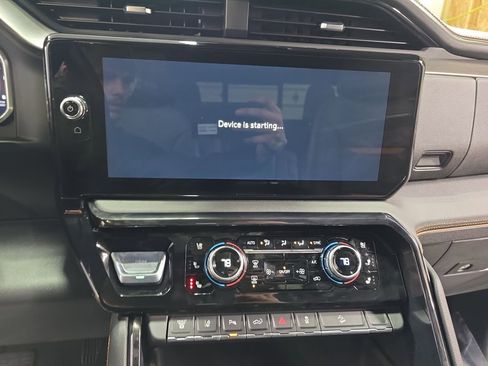 New 2026 GMC Sierra 2500 AT4 w/ AT4 Premium Plus Package image 19