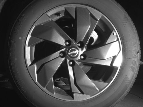 Used 2025 Nissan Rogue SV image 14