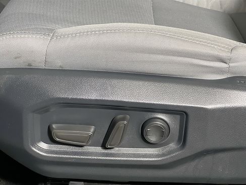 Used 2025 Toyota Tundra SR5 w/ SR5 Convenience Package image 15