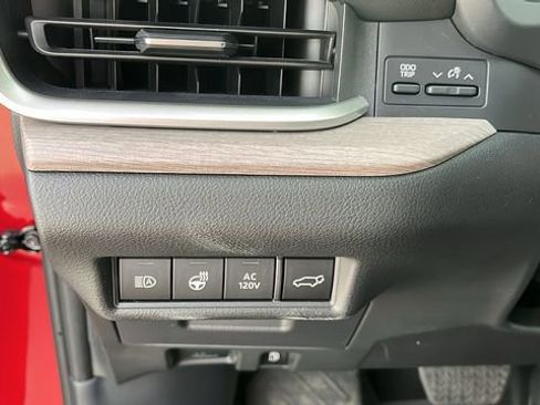 Used 2025 Toyota Grand Highlander AWD Hybrid image 8