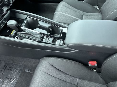 Used 2025 Honda Accord Sport image 19