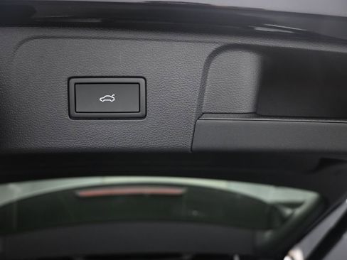 New 2026 Volkswagen Atlas SE image 25