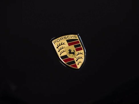 Certified 2026 Porsche Macan AWD/4WD image 17