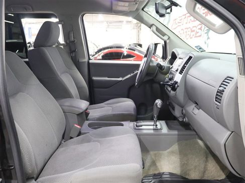 Used 2017 Nissan Frontier SV w/ SV Value Truck Package image 15