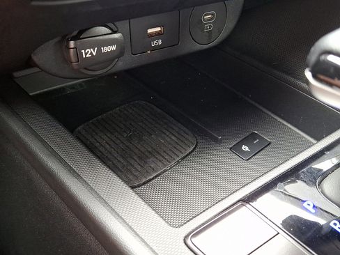 Certified 2025 Hyundai Elantra SEL image 23