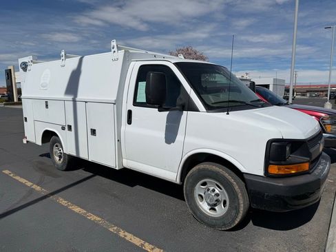 Used 2013 Chevrolet Express 3500 image 1