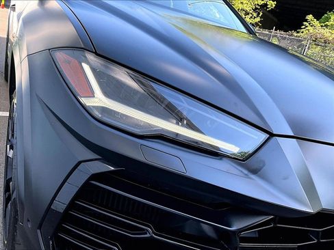 Used 2022 Lamborghini Urus AWD/4WD image 30