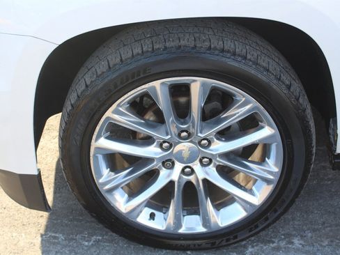 Used 2019 Chevrolet Suburban Premier w/ Premier Plus Edition image 31