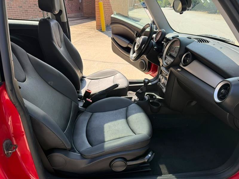 Used 2010 MINI Cooper Hardtop FWD image 10