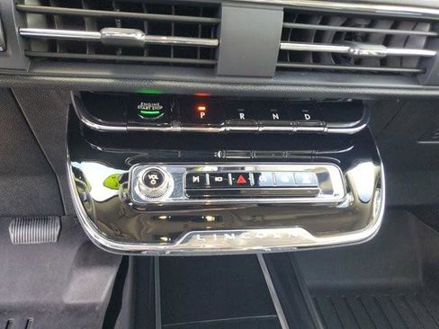 Used 2023 Lincoln Corsair FWD image 29