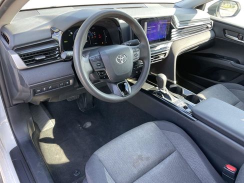 Used 2025 Toyota Camry LE FWD image 13