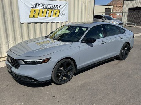 Used 2023 Honda Accord Sport image 1