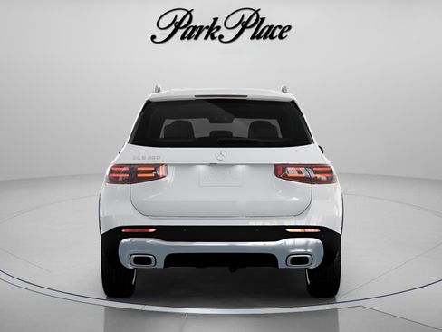 Used 2026 Mercedes-Benz GLB 250 image 17
