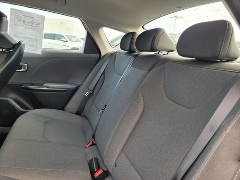 Used 2025 Kia K4 FWD image 14