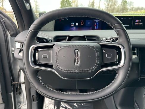 New 2026 Lincoln Navigator Reserve w/ Jet Appearance Package AWD/4WD image 7