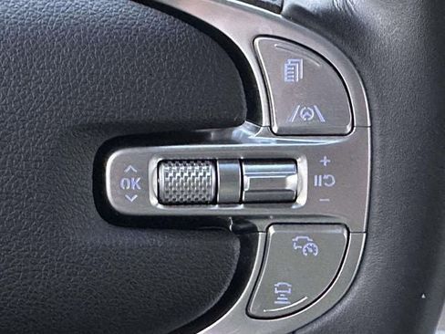 Used 2023 Genesis GV70 2.5T w/ Advanced Package image 28