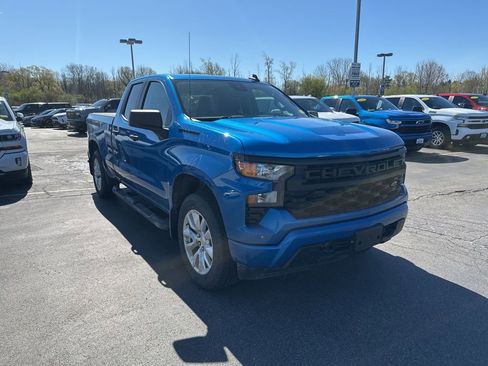 Used 2023 Chevrolet Silverado 1500 Custom w/ LPO, Dark Essentials Package AWD/4WD image 1