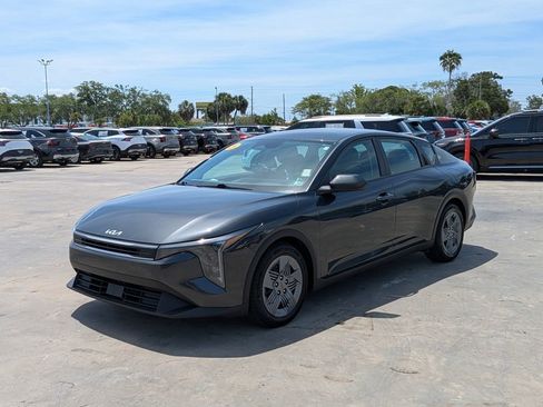 Certified 2025 Kia K4 FWD image 4