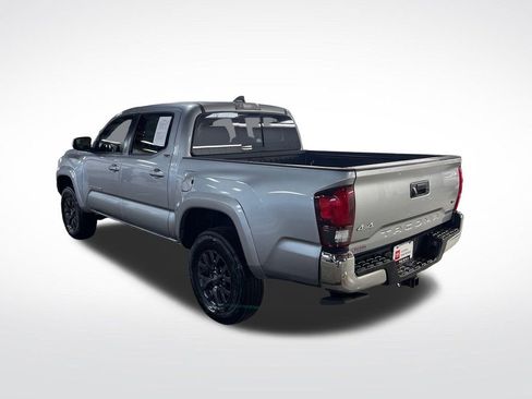 Certified 2023 Toyota Tacoma SR5 AWD/4WD image 3