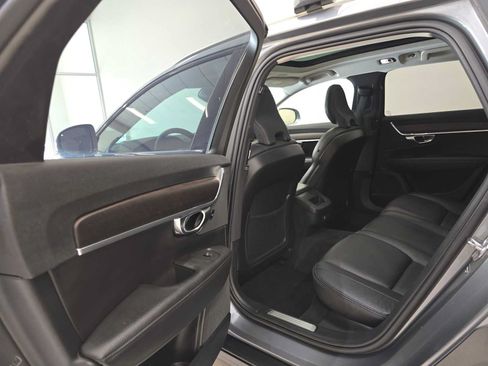 Used 2020 Volvo V90 T6 Cross Country AWD/4WD image 25