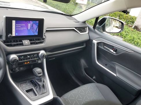 Used 2024 Toyota RAV4 XLE w/ Convenience Package FWD image 17