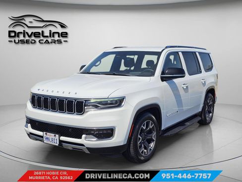 Used 2024 Jeep Wagoneer Series III AWD/4WD image 5