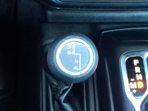 Used 2023 Jeep Wrangler Unlimited Sport AWD/4WD image 5