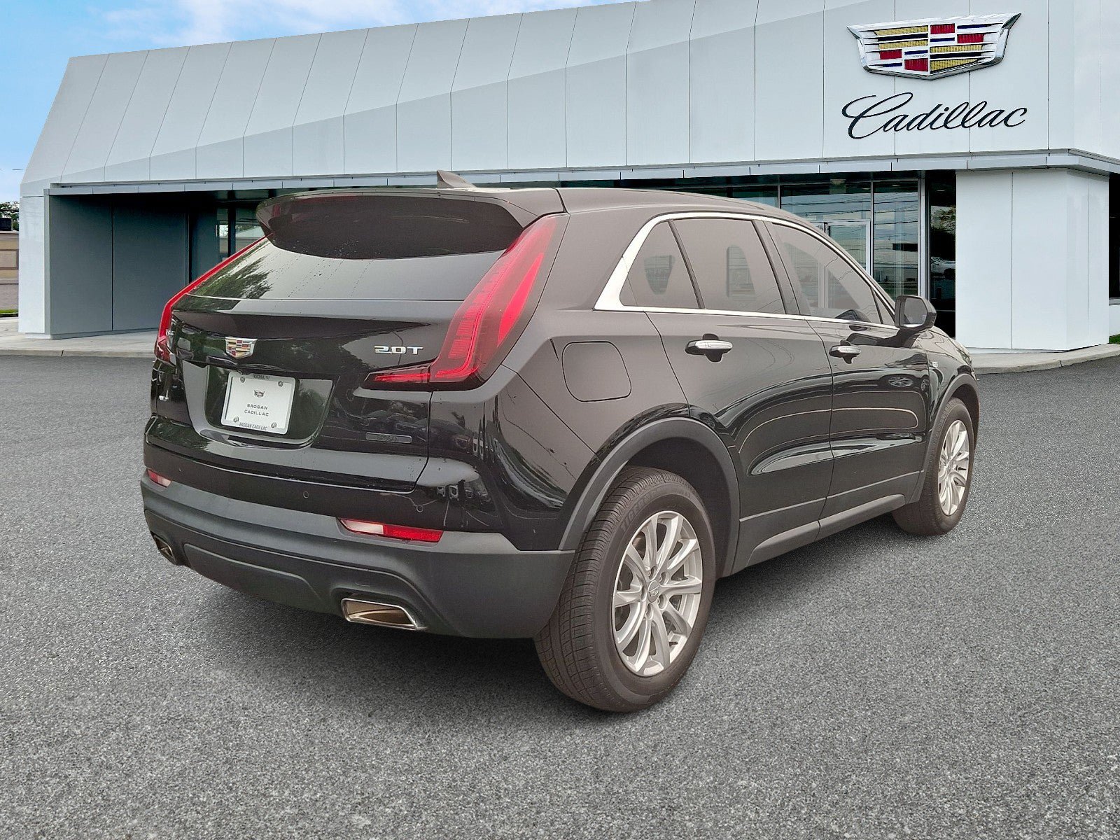 Used 2019 Cadillac XT4 Luxury AWD/4WD image 6