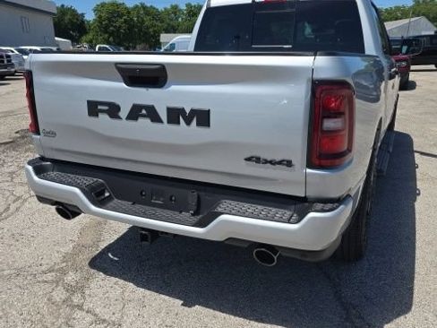 New 2026 RAM 1500 Express AWD/4WD image 4