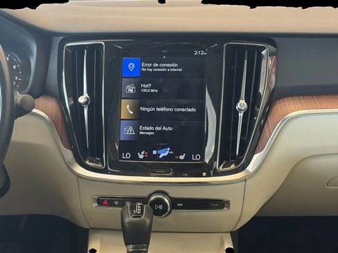 Used 2021 Volvo S60 T6 Momentum image 21