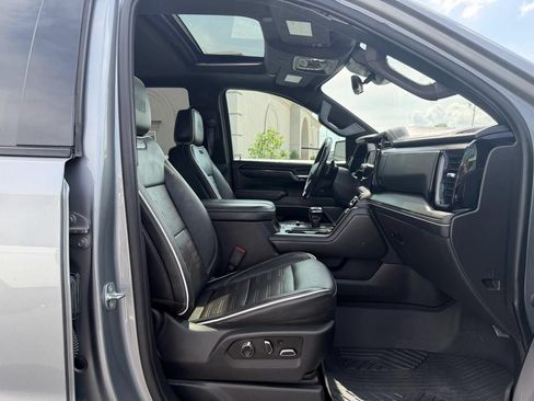 Used 2023 GMC Sierra 1500 AT4X w/ AT4X AEV Edition AWD/4WD image 15