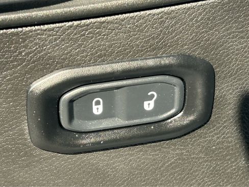 Used 2023 Jeep Wrangler Unlimited Sport AWD/4WD image 21