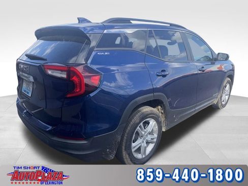 Used 2022 GMC Terrain SLE w/ Driver Convenience Package FWD image 5