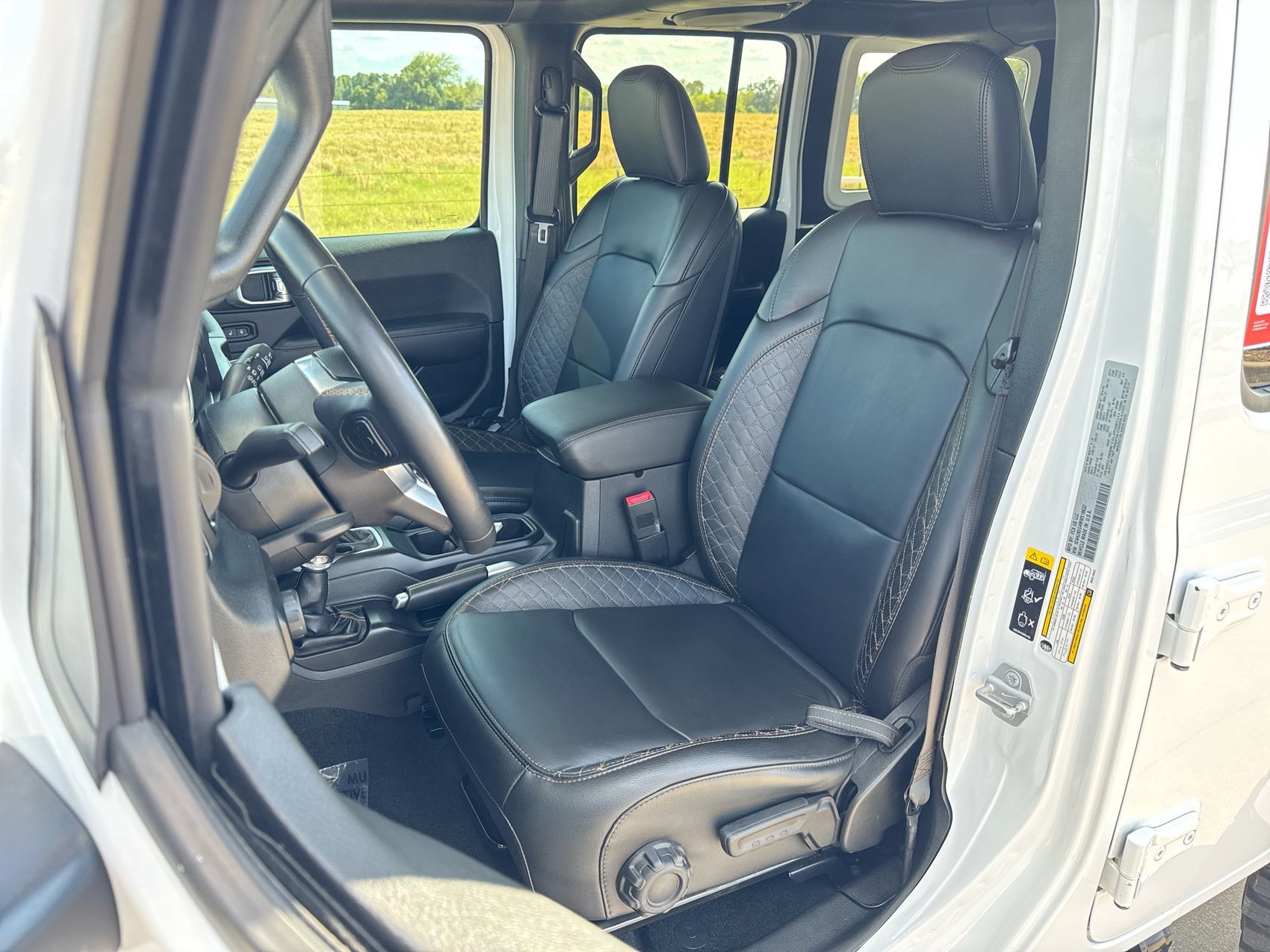 Used 2021 Jeep Wrangler Unlimited Sahara AWD/4WD image 11