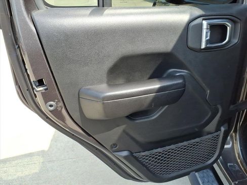 Used 2021 Jeep Wrangler Unlimited Sport S image 12