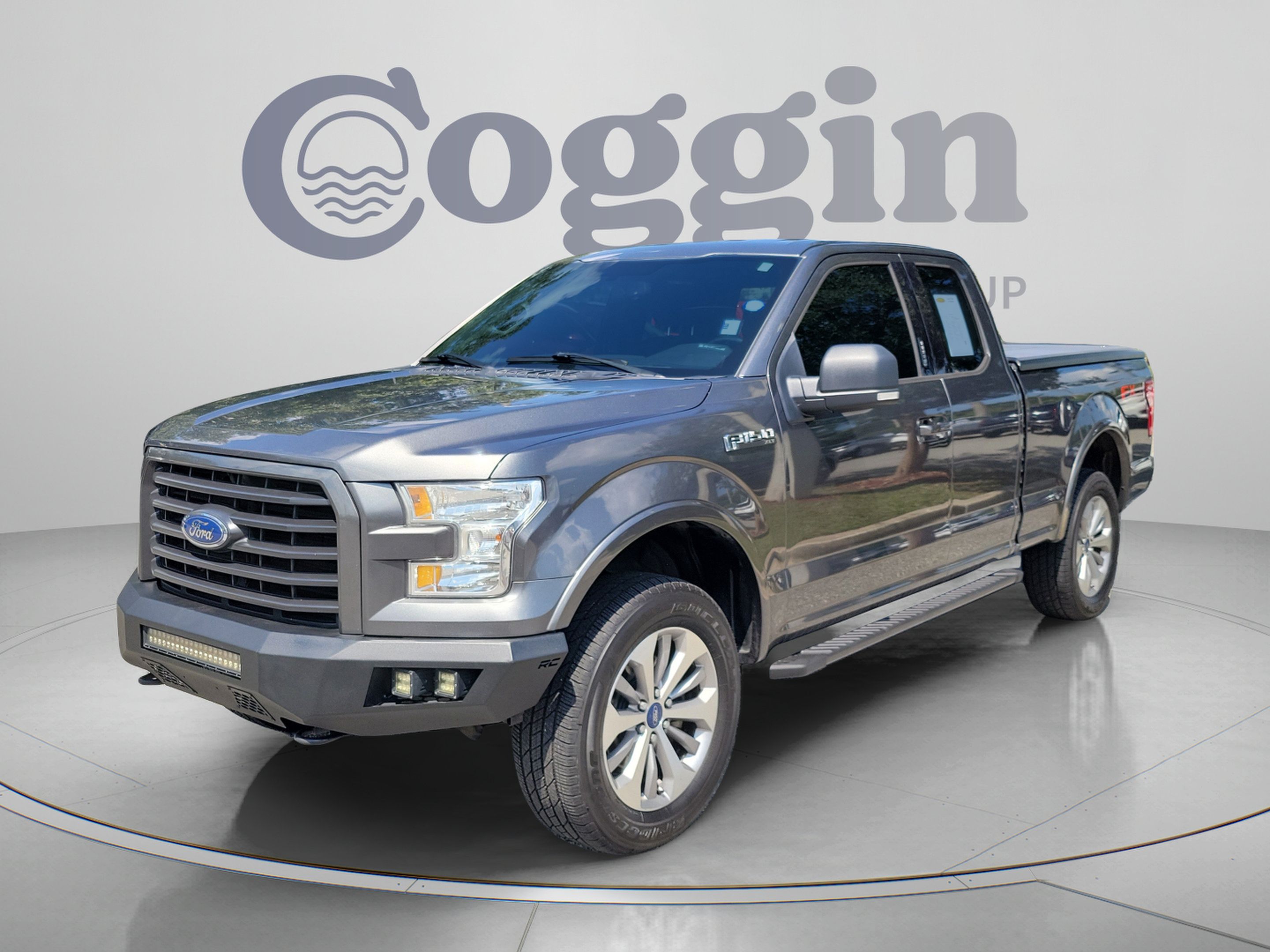 Used 2017 Ford F150 XLT w/ Equipment Group 302A Luxury AWD/4WD image 1