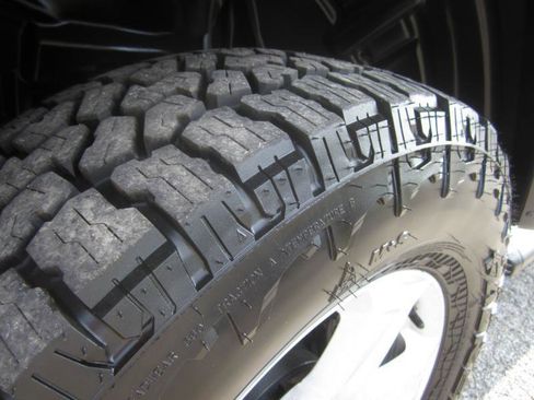 Used 2020 Jeep Wrangler Sport AWD/4WD image 32